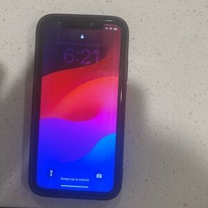 purple iphone 11 the back is broken but works fine